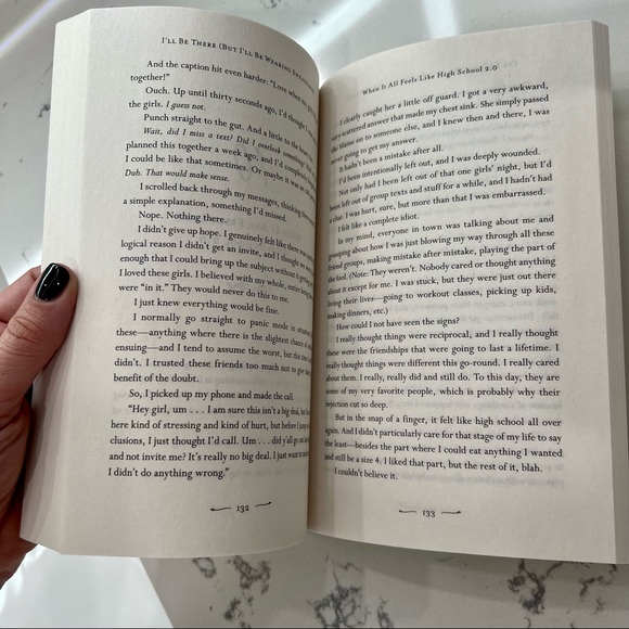 I’ll be there (but I’ll be wearing Sweatpants) paperback book about friendships - Picture 8 of 8